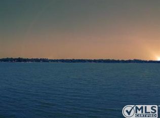 126 Scenic Dr, Mabank, TX 75156