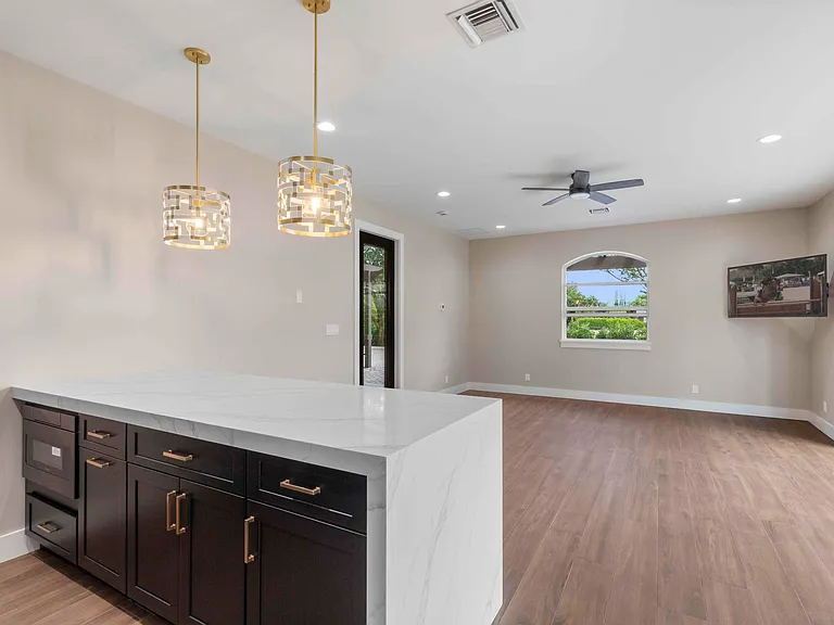 4985 Stables Way — Photo 37