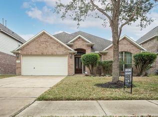 9415 Beryl Lake Dr, Rosharon, TX 77583