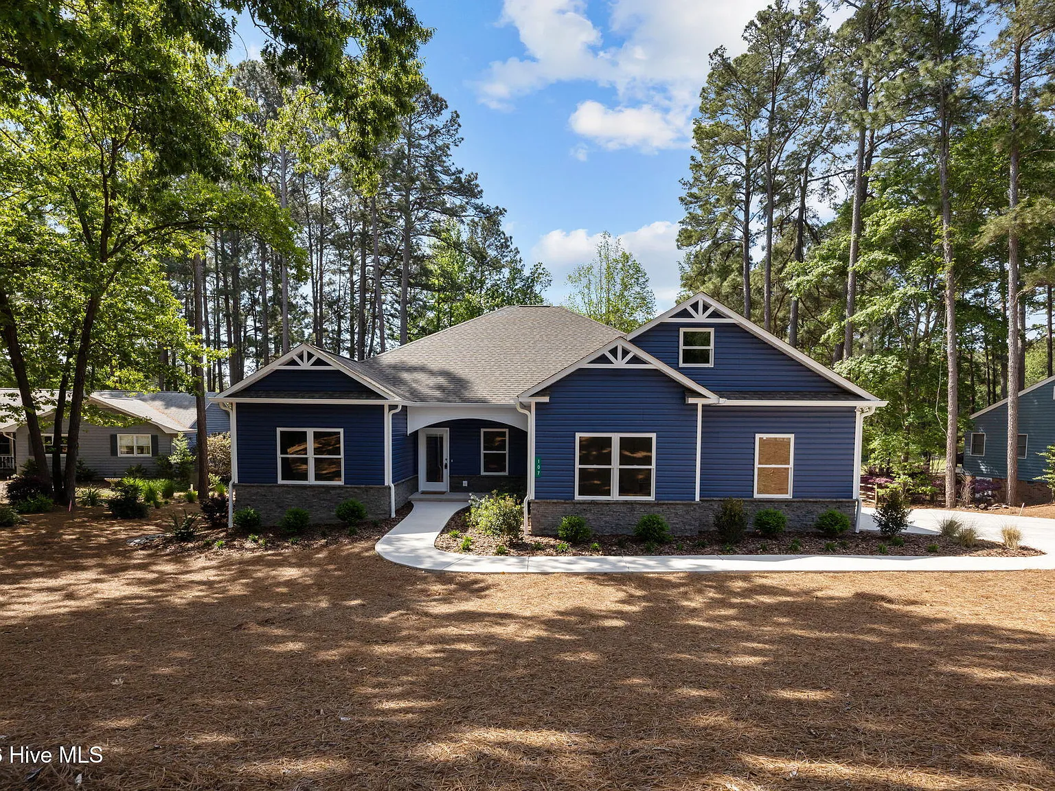 3 bed, 2.5 bath, 2298 sqft, $2,950 — Photo 4