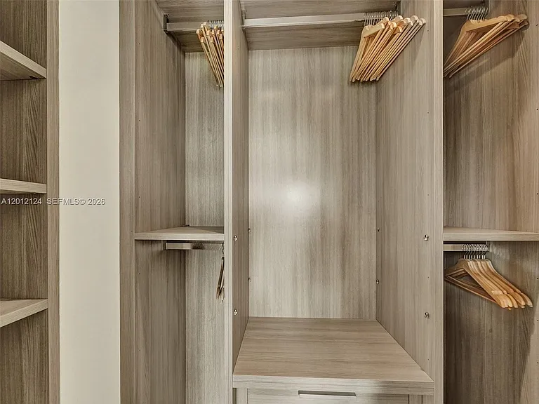 460 NE 28th St #1701 — Photo 33