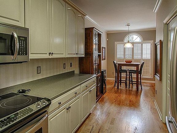 3rd image of 1118 Mulligan Way #44/1900