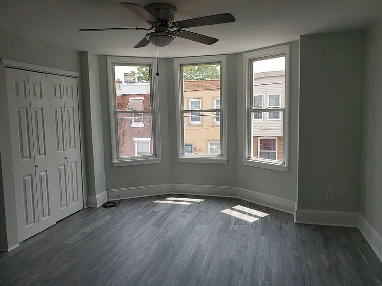3050 Memphis St — Photo 9