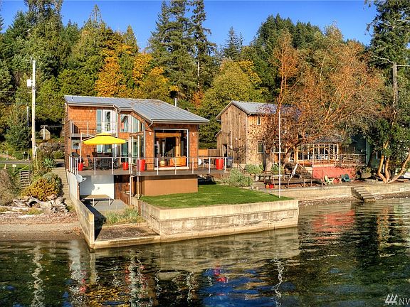 The 800sf+ boat house has been transformed into an amazing space.