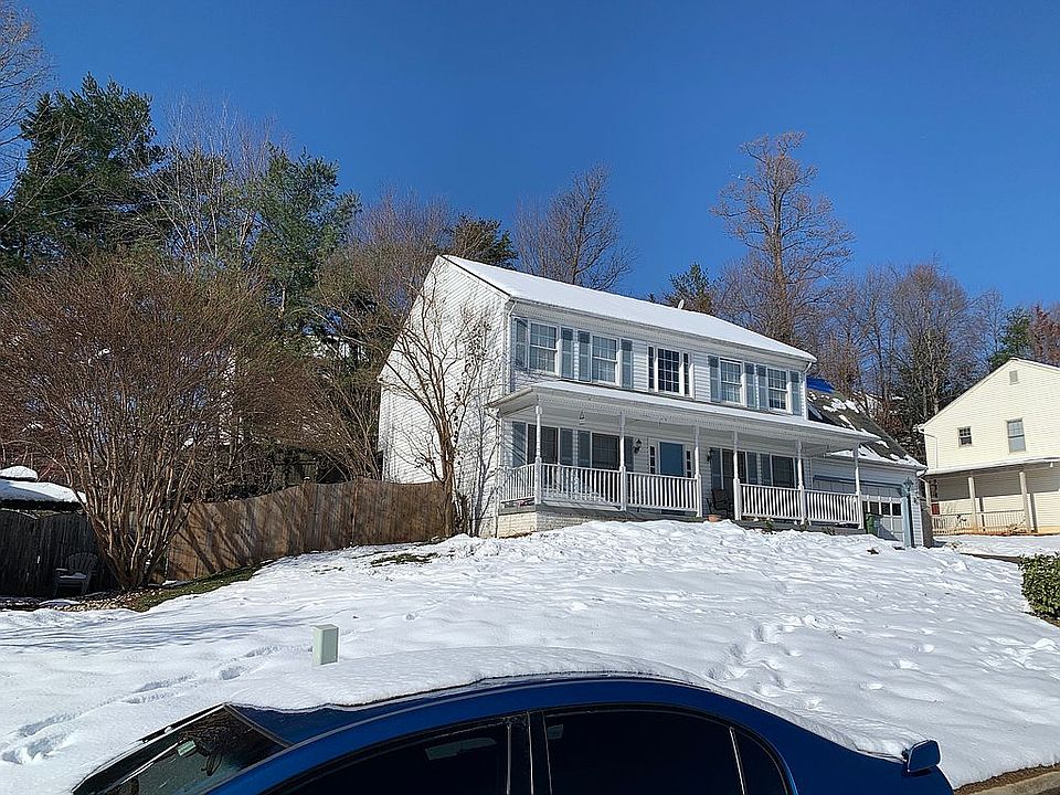 1st image of 15090 Knickerbocker Dr