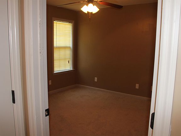 4th image of 16 Palmetto Pines Ln