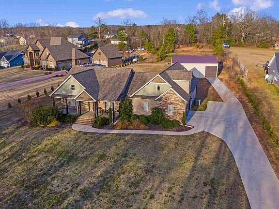 4th image of 114 Blalock Coves Dr