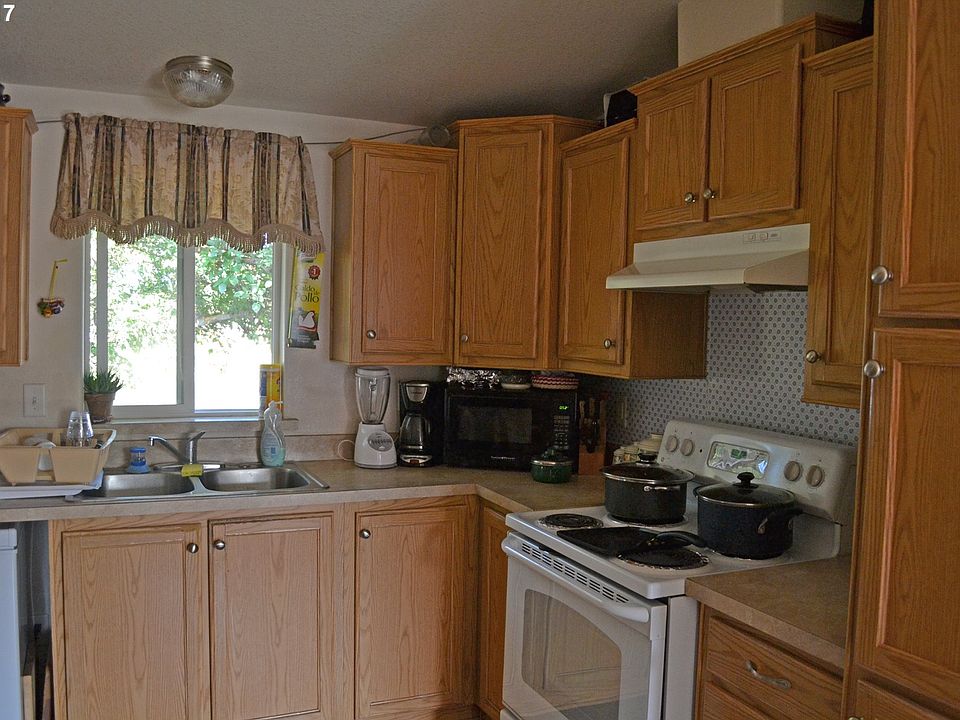 2nd image of 302 N Pine St
