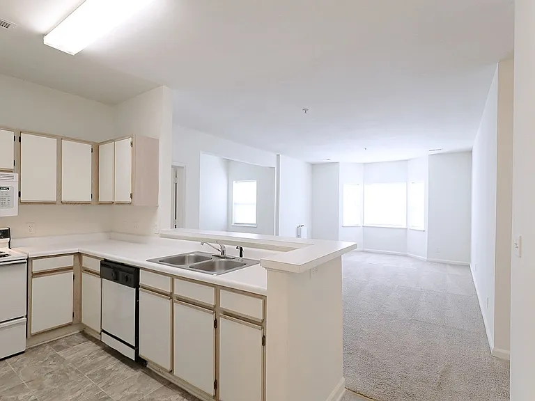 2201 Spring Garden St — Photo 23