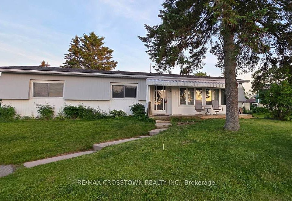 1st image of 3 Fairbirch Ct