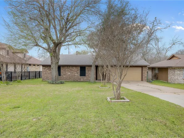 2918 Old Hearne Rd, Bryan, TX 77803
