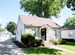 88 Riverside Ave, Dundee, IL 60118