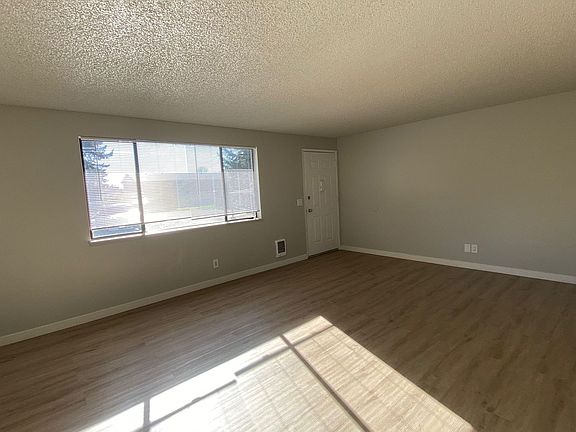 4th image of 325 Pattison St NE APT 7