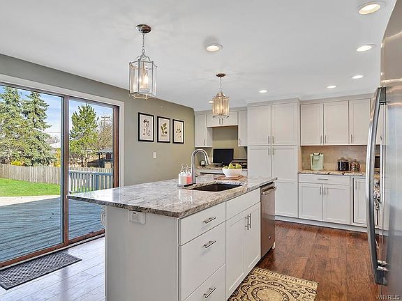4th image of 50 Babbette Dr
