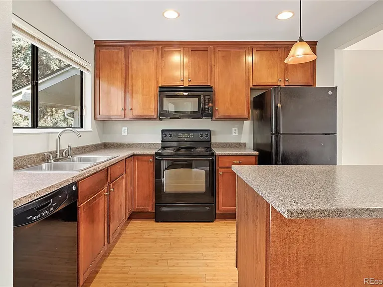 Kitchen (upgraded stainless steel appliances not pictured)