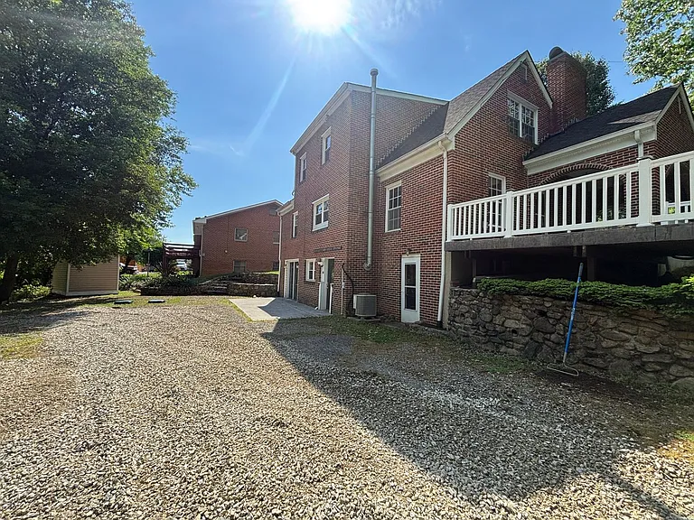 3479 Overbrook Dr — Photo 95
