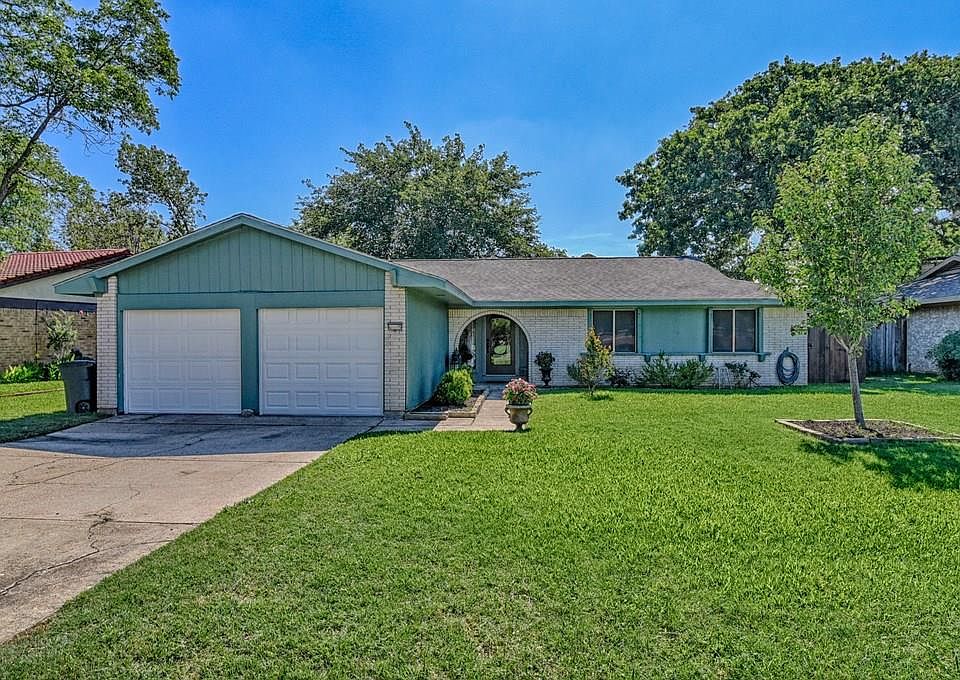 1st image of 1202 Denton Dr