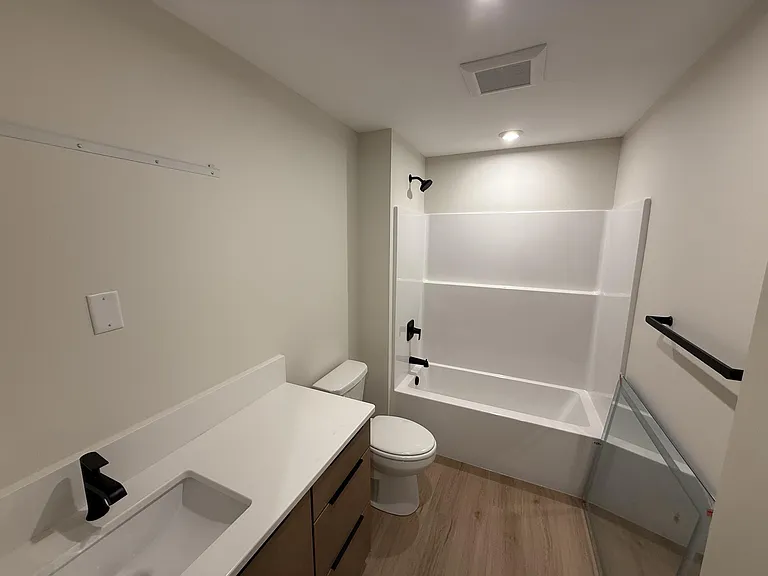 927 Boston Way #10 — Photo 4