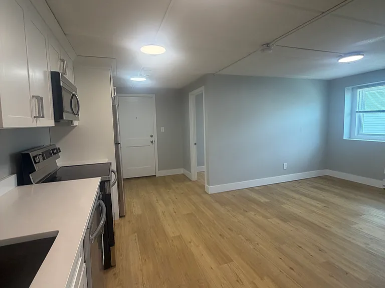 89 Woodrow Avenue — Photo 16