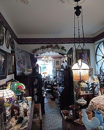 4th image of 16 Greenwich St
