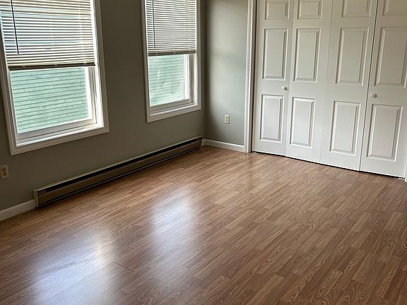 5th image of 13-17 Washington St #305