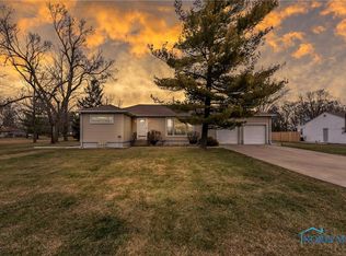 1920 Wight Ave, Millbury, OH 43447