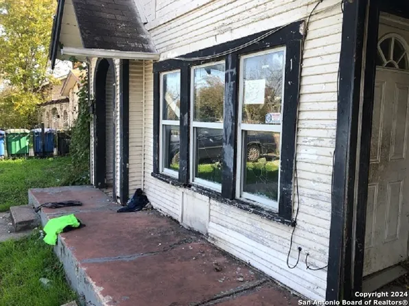 830 PORTER ST, San Antonio, TX 78210