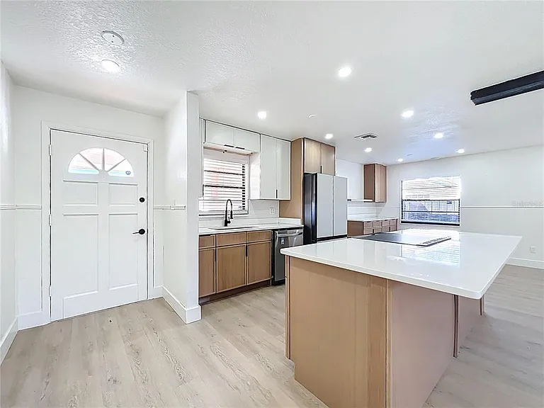 3463 Arnel Dr — Photo 8