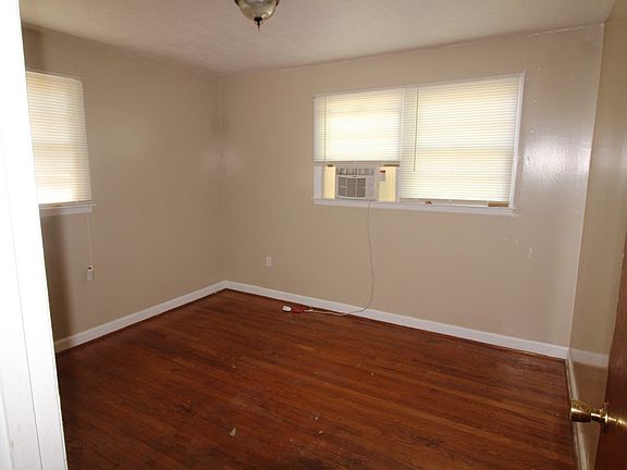 4th image of 1307 & 1309 Drew Ave