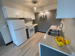 10812 SE Stark St #13, Portland, OR 97216