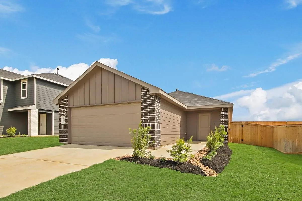 40830 Hawthorne Glades St in Magnolia, TX 77354 — Photo 1