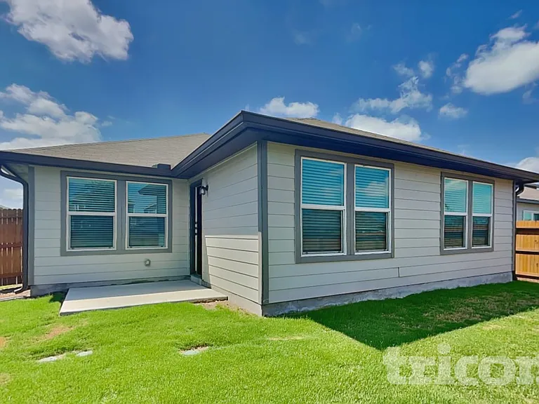 13661 Paxton Blvd — Photo 15