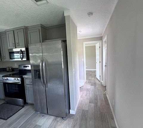 3rd image of 4869 Huffer Rd