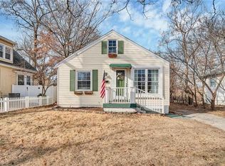 561 Ridge Ave, Saint Louis, MO 63119