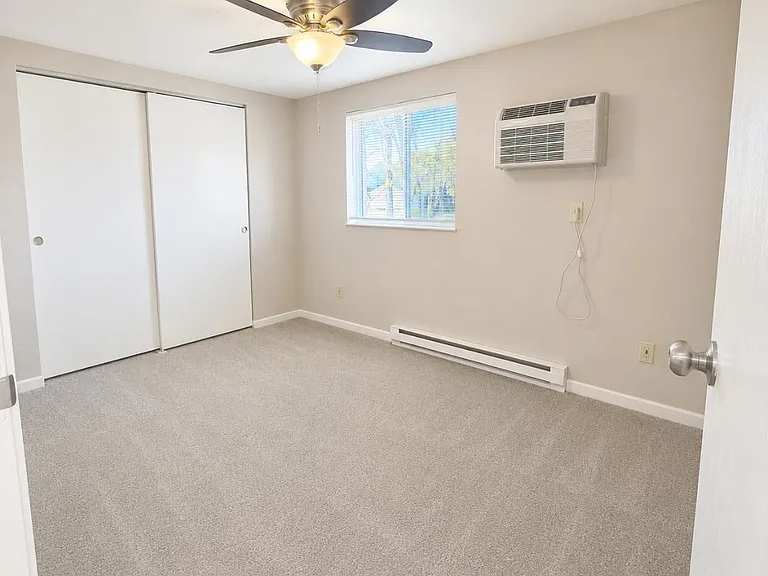 1137 W South Park Ave #D — Photo 4