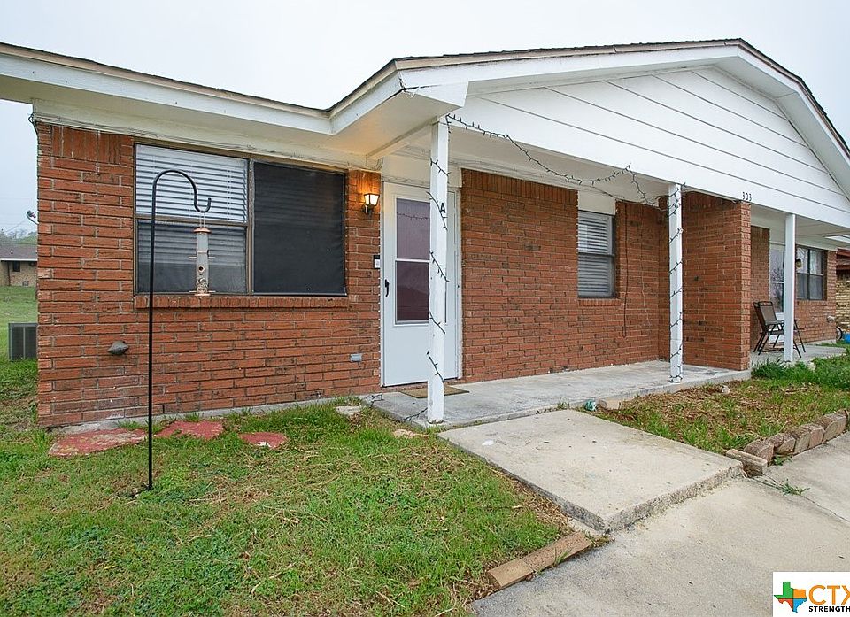 2nd image of 303 Horseshoe Dr