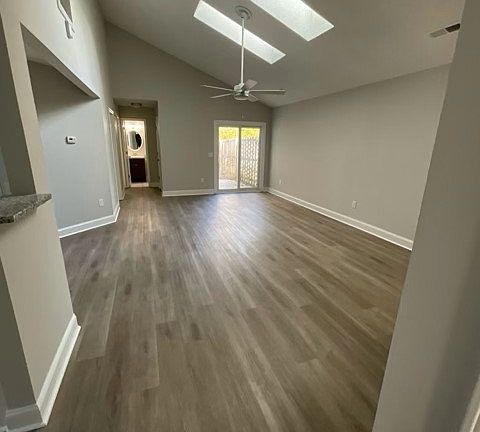 3rd image of 1204 Shipyard Blvd