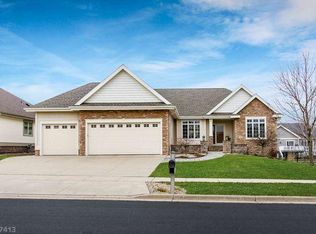 1703 Dunwoody Ln, Waunakee, WI 53597