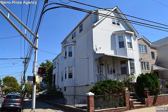 2nd image of 35 Patterson St