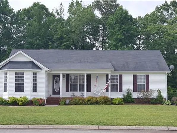 107 Williamsburg Cir, Tullahoma, TN 37388