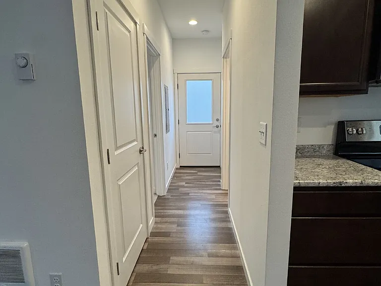 605 Finnegan Way — Photo 6