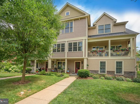 210 Price Ave #2, Narberth, PA 19072
