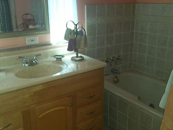 3rd image of 3610 Aureola Blvd
