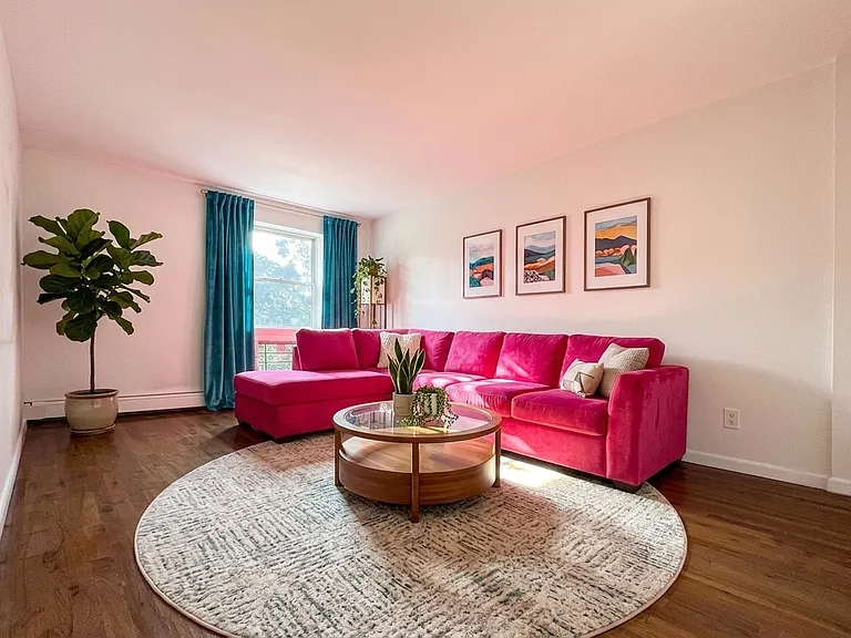 385 Graham Ave #2F — Photo 1