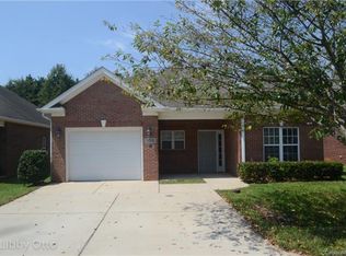 108 Aberdeen Dr, Troutman, NC 28166