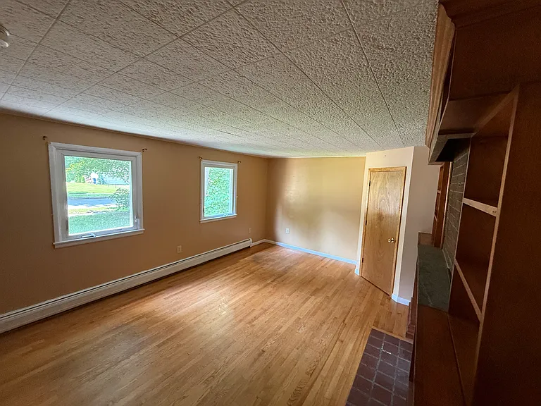 14 Thibault Pkwy — Photo 5