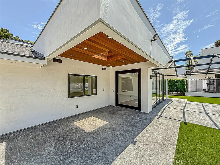 22921 Dolorosa St — Photo 4