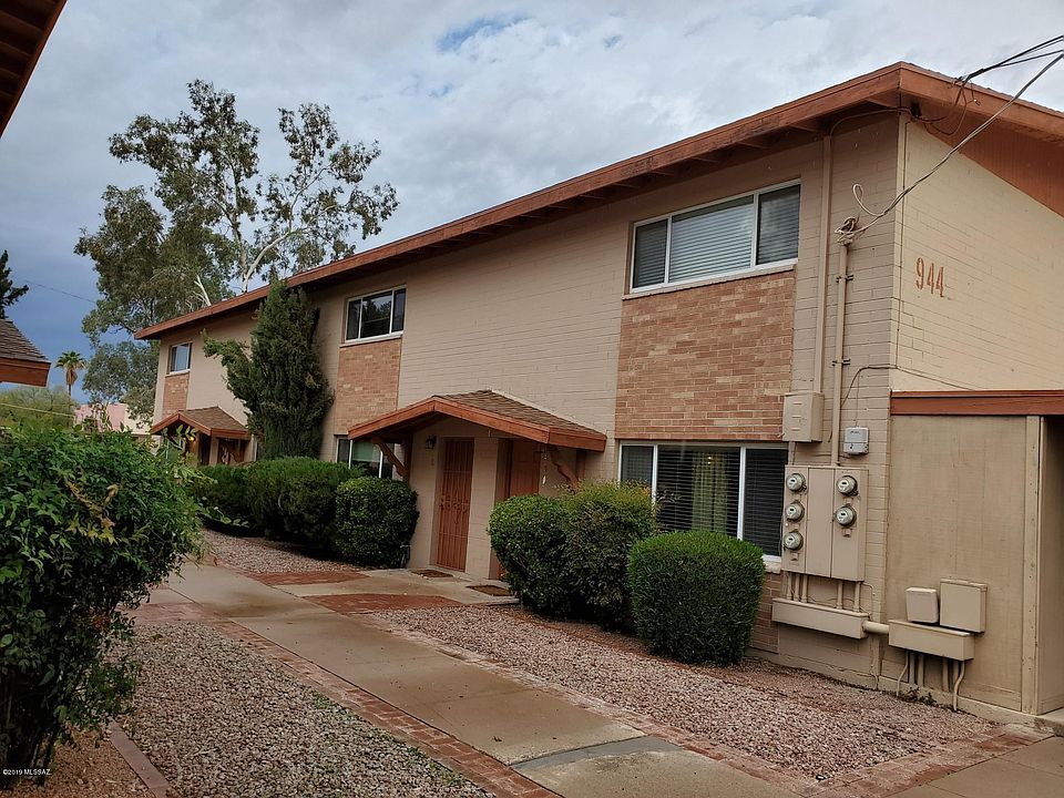 1st image of 944 N Desert Ave