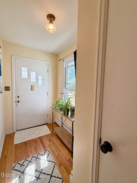 4th image of 19 Orchard Street