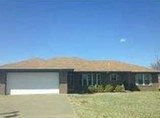 905 N 9th St, Hydro, OK 73048